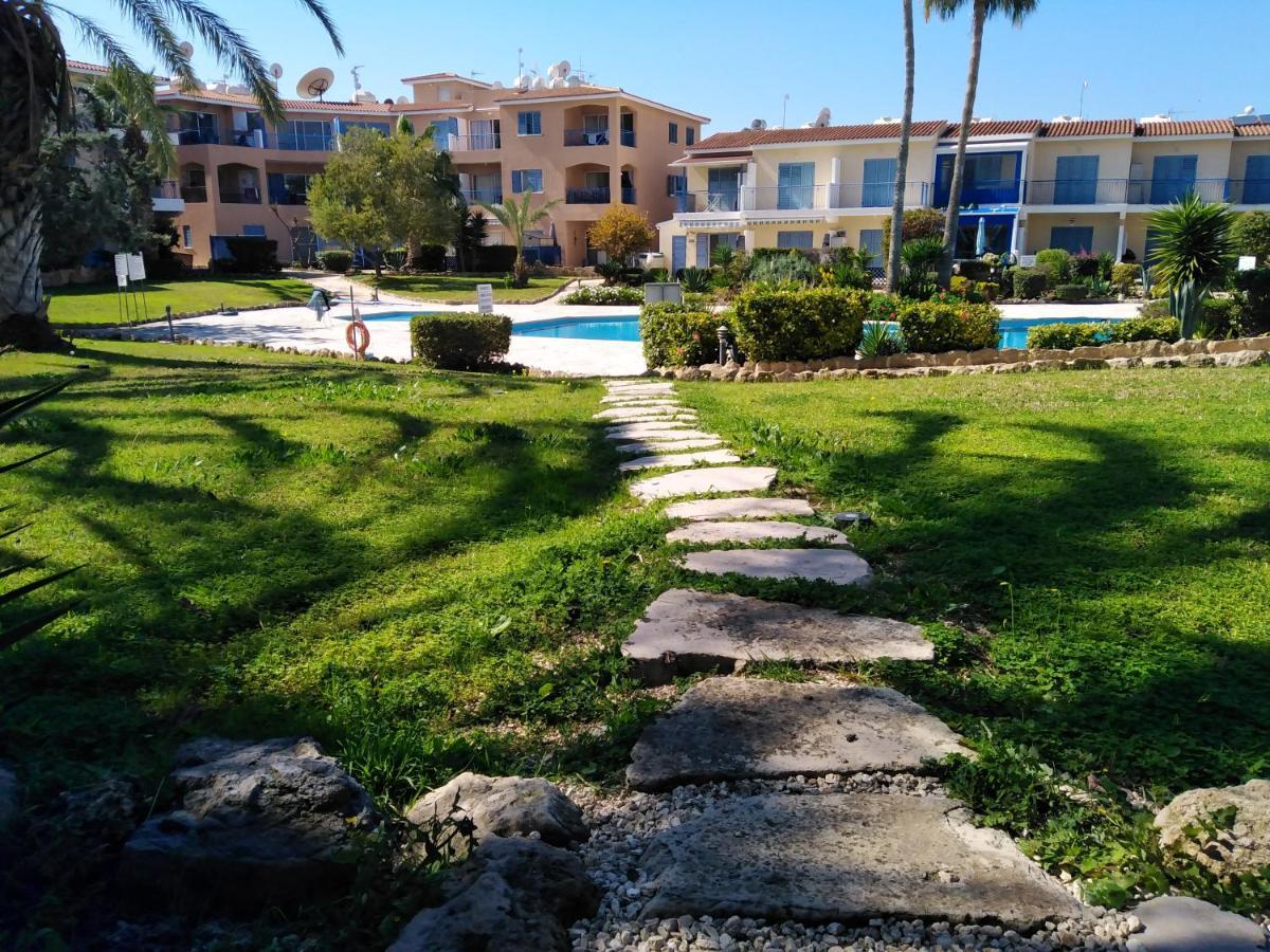 Paradise Gardens II Anastasia Apartment Пафос Экстерьер фото